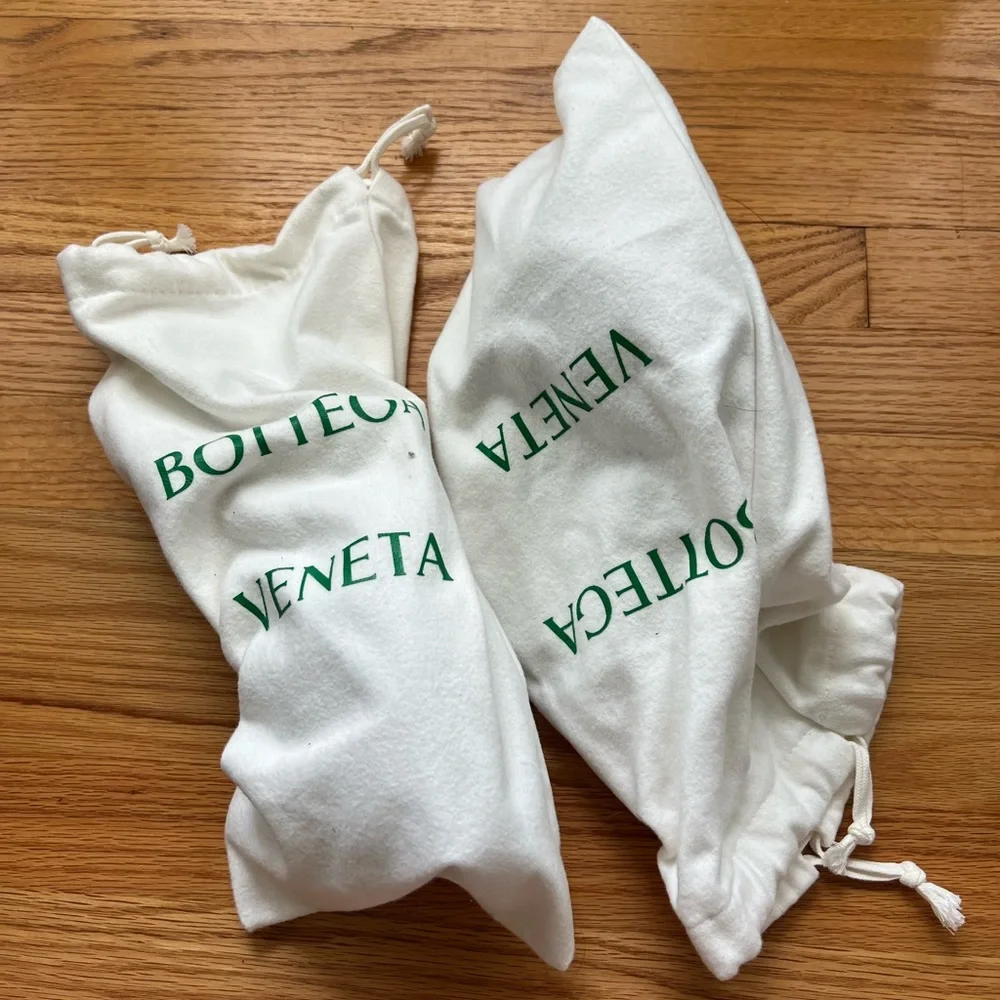 Bottega Veneta Lido Leather mules - Picture 5 of 5